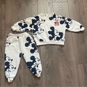 ZARA Disney Mickey Mouse Kids Size 6 Sweatshirt Jogger Set